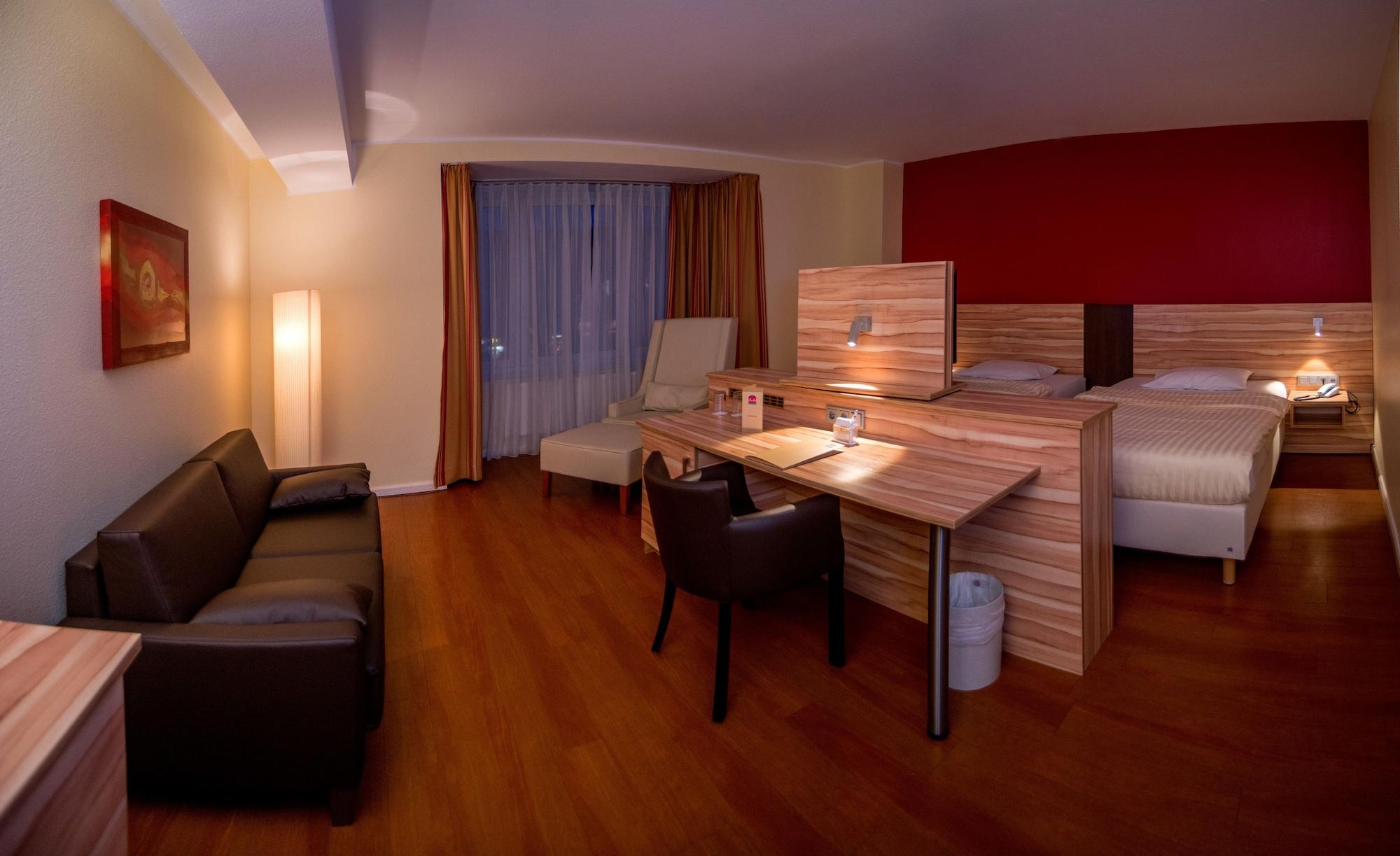 PLAZA Premium Columbus Bremen Hotel Bagian luar foto