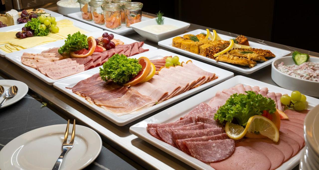 PLAZA Premium Columbus Bremen Hotel Bagian luar foto