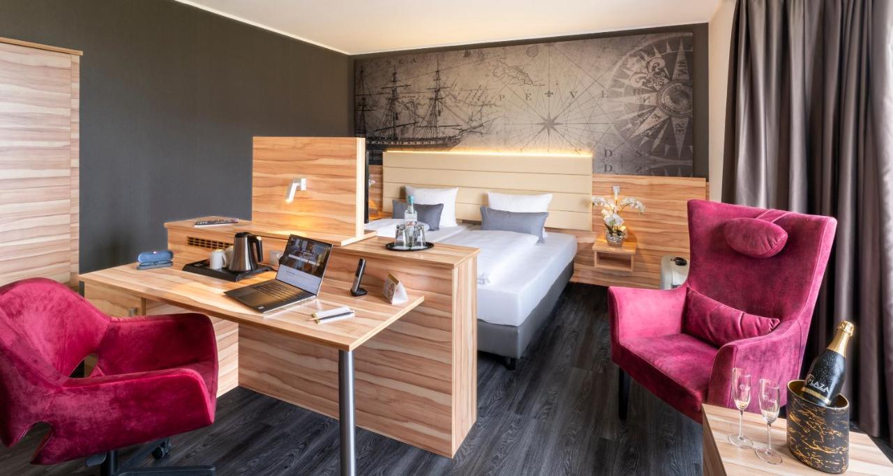 PLAZA Premium Columbus Bremen Hotel Bagian luar foto