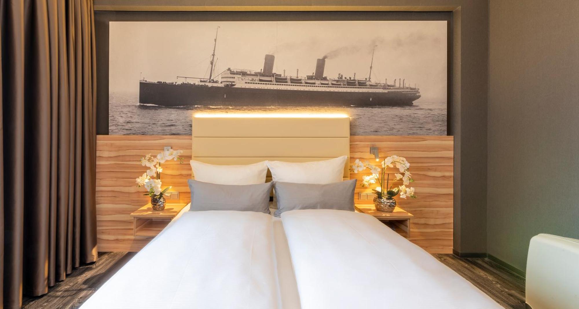 PLAZA Premium Columbus Bremen Hotel Bagian luar foto
